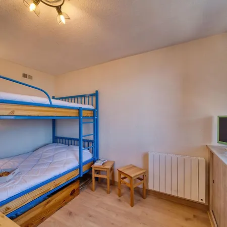 Vostok Zodiaque-94 By Interhome Apartmán